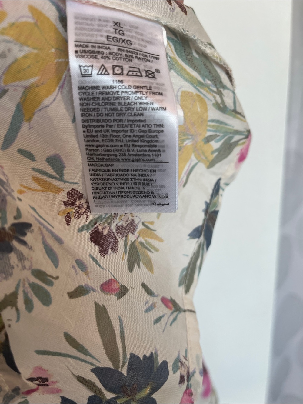 GAP Rayon/Viscose/Cotton Floral Ruffle Button-Front Blouse - Picture 5 of 5